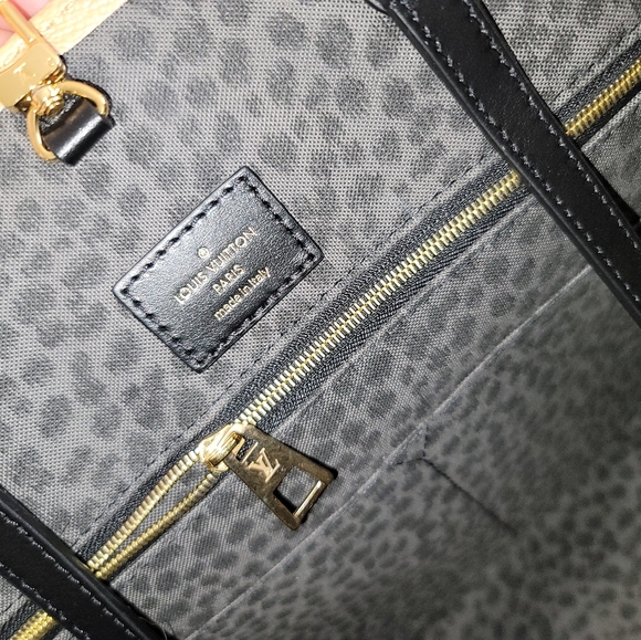 Louis Vuitton Onthego GM Wild at Heart Arizona Large Bag Giant Flower Monogram - Picture 17 of 17